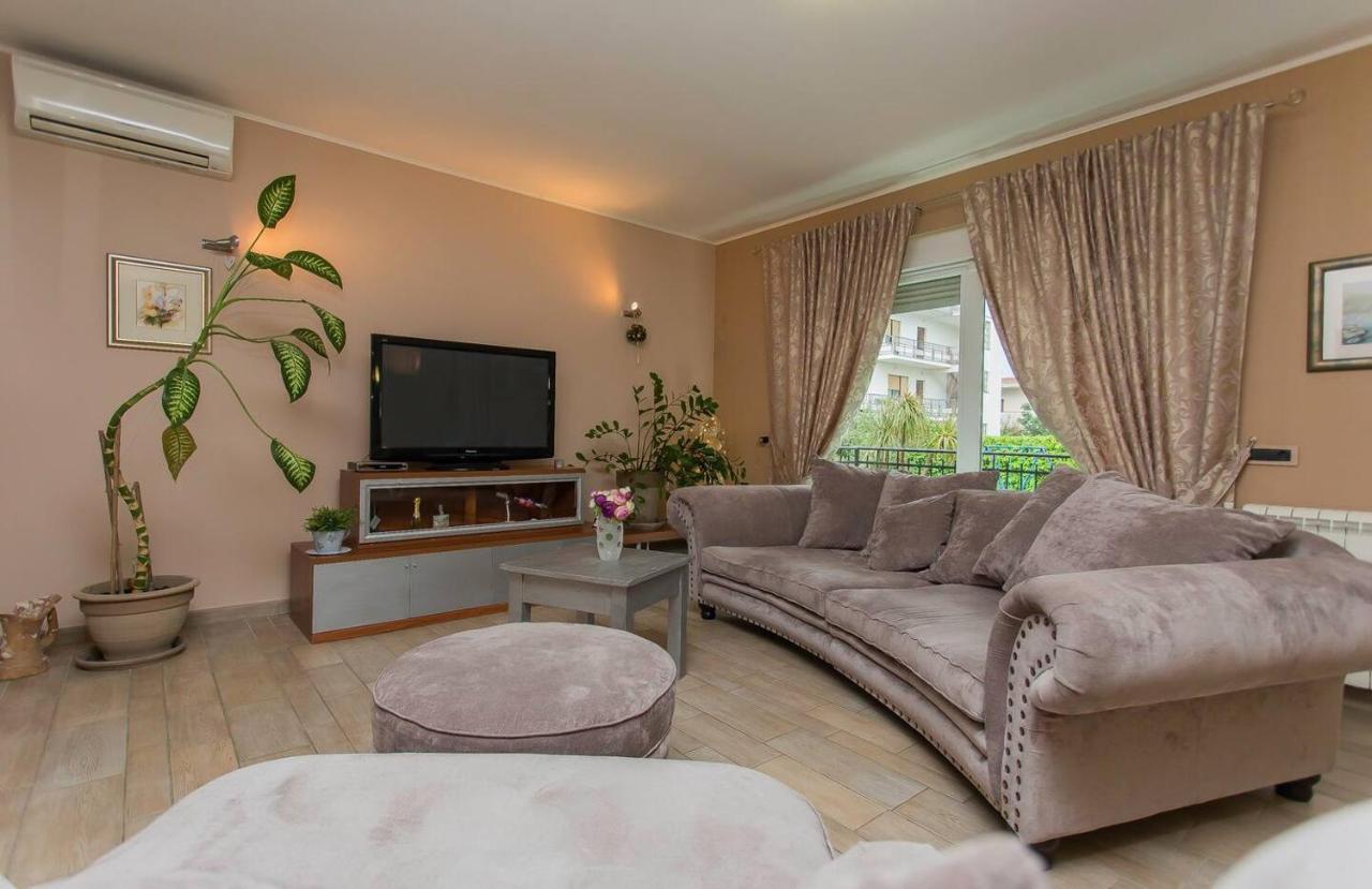 Villa Barbara Kaštela المظهر الخارجي الصورة